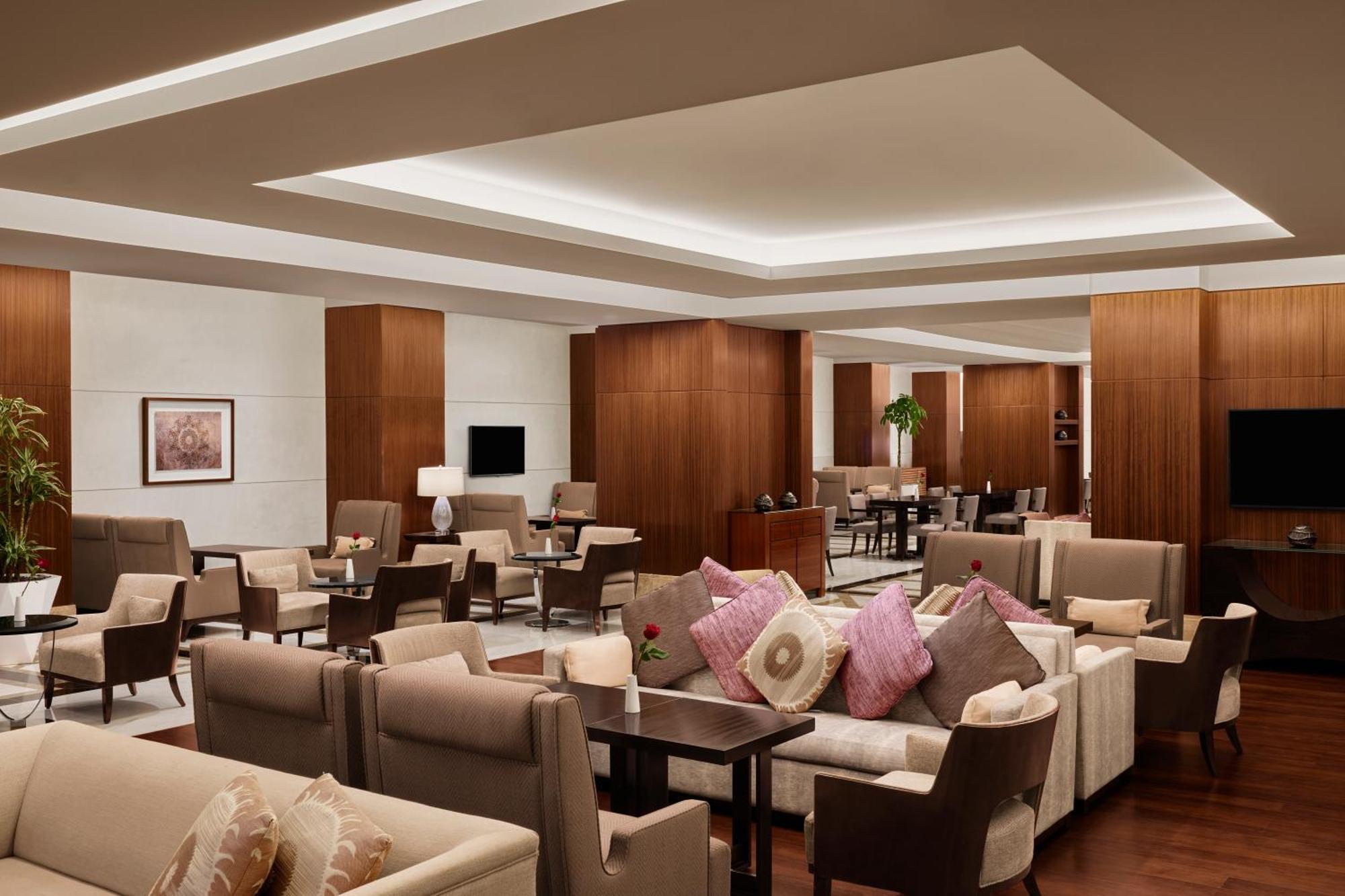 Hotel Conrad Jabal Omar Makkah Mekka Exterior foto The lounge at the airport