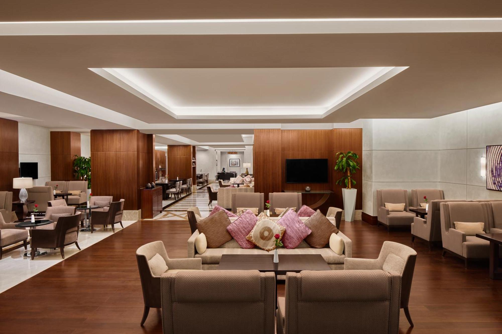 Hotel Conrad Jabal Omar Makkah Mekka Exterior foto The lounge at the airport